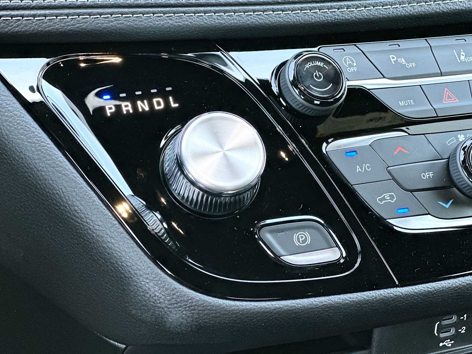 Thumbnail: 2026 Chrysler Pacifica - 21