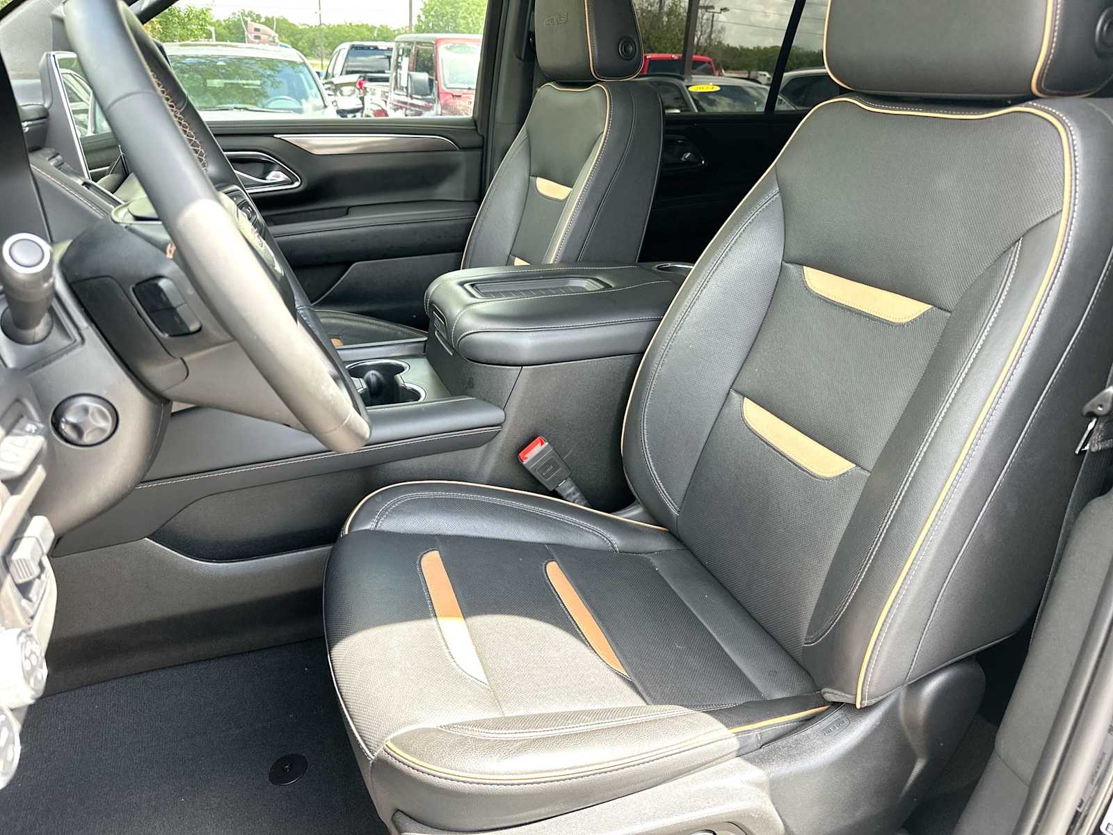 Thumbnail: 2023 GMC Yukon - 17