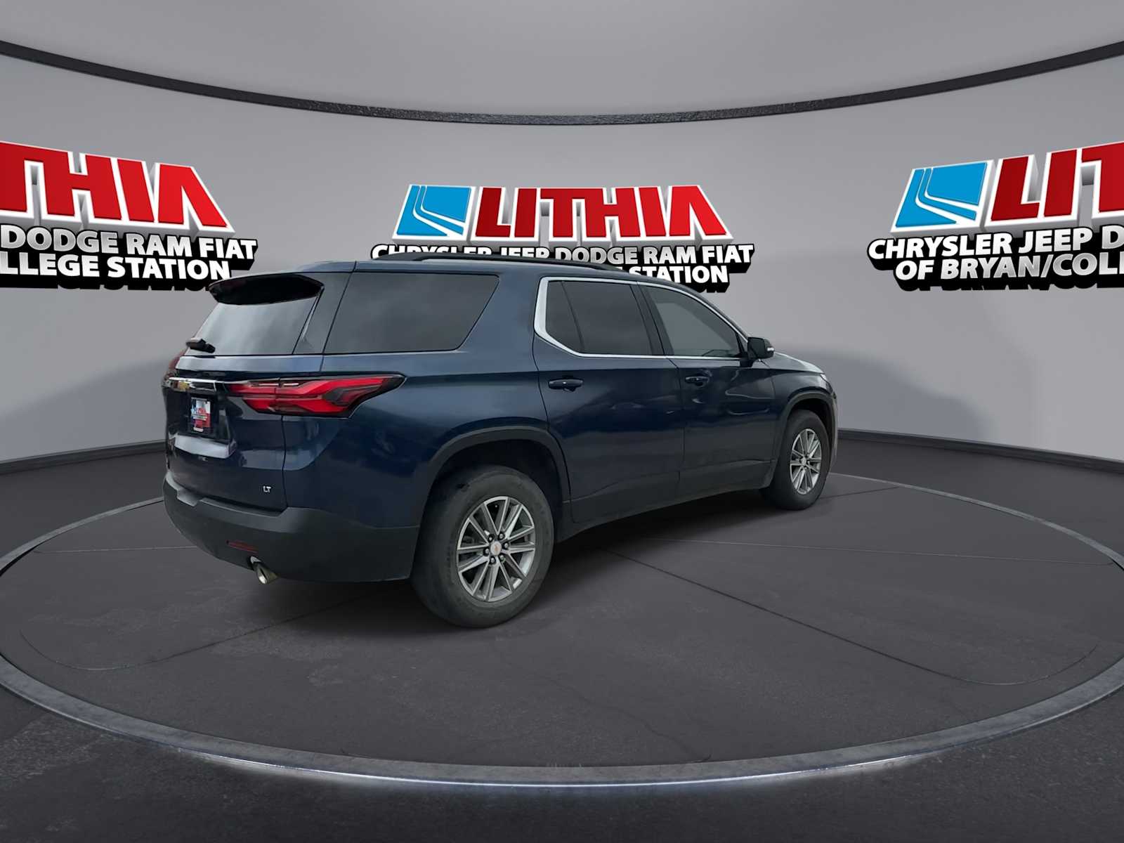 Thumbnail: 2022 Chevrolet Traverse - 8