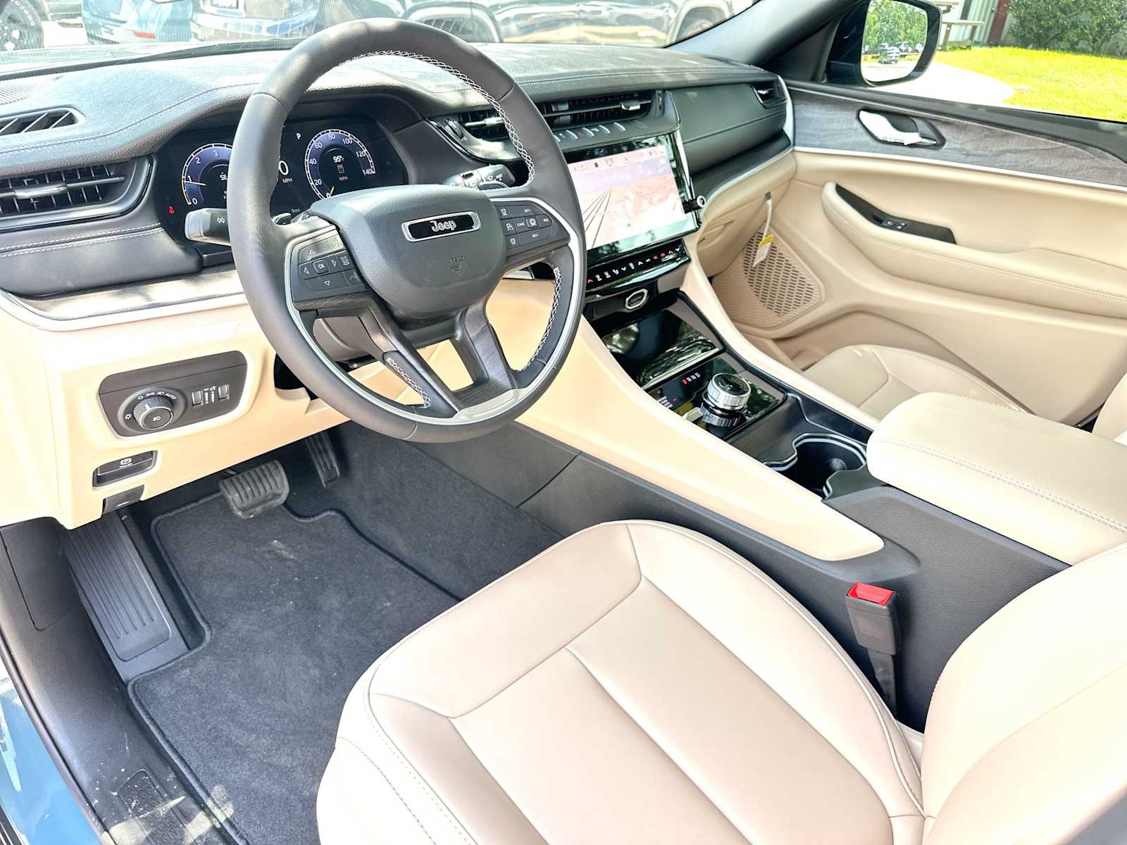 Thumbnail: 2026 Jeep Grand Cherokee - 18