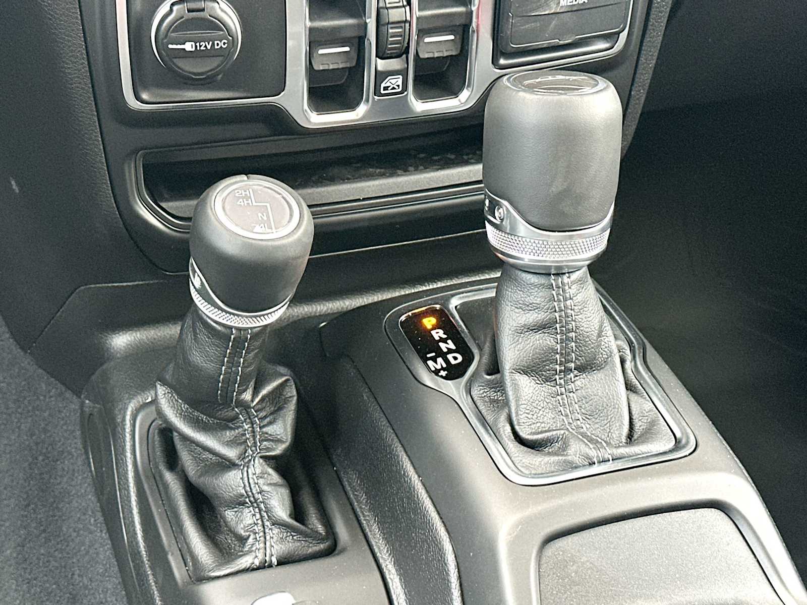 Thumbnail: 2026 Jeep Gladiator - 21