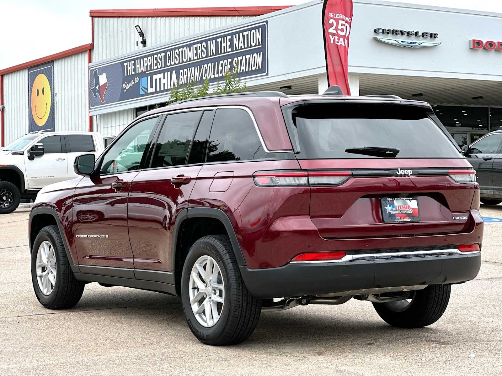 Thumbnail: 2026 Jeep Grand Cherokee - 13