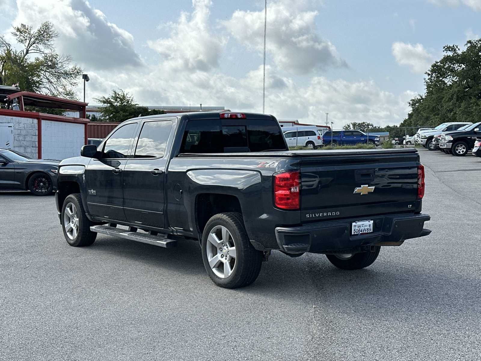 Thumbnail: 2018 Chevrolet Silverado 1500 - 13