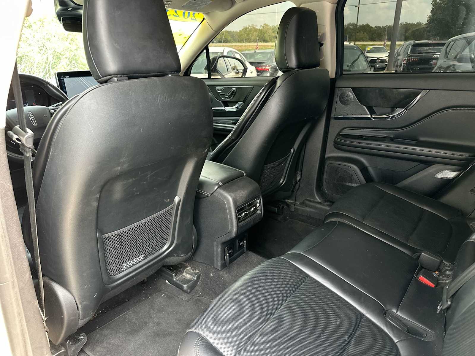 Thumbnail: 2023 Lincoln Corsair - 24