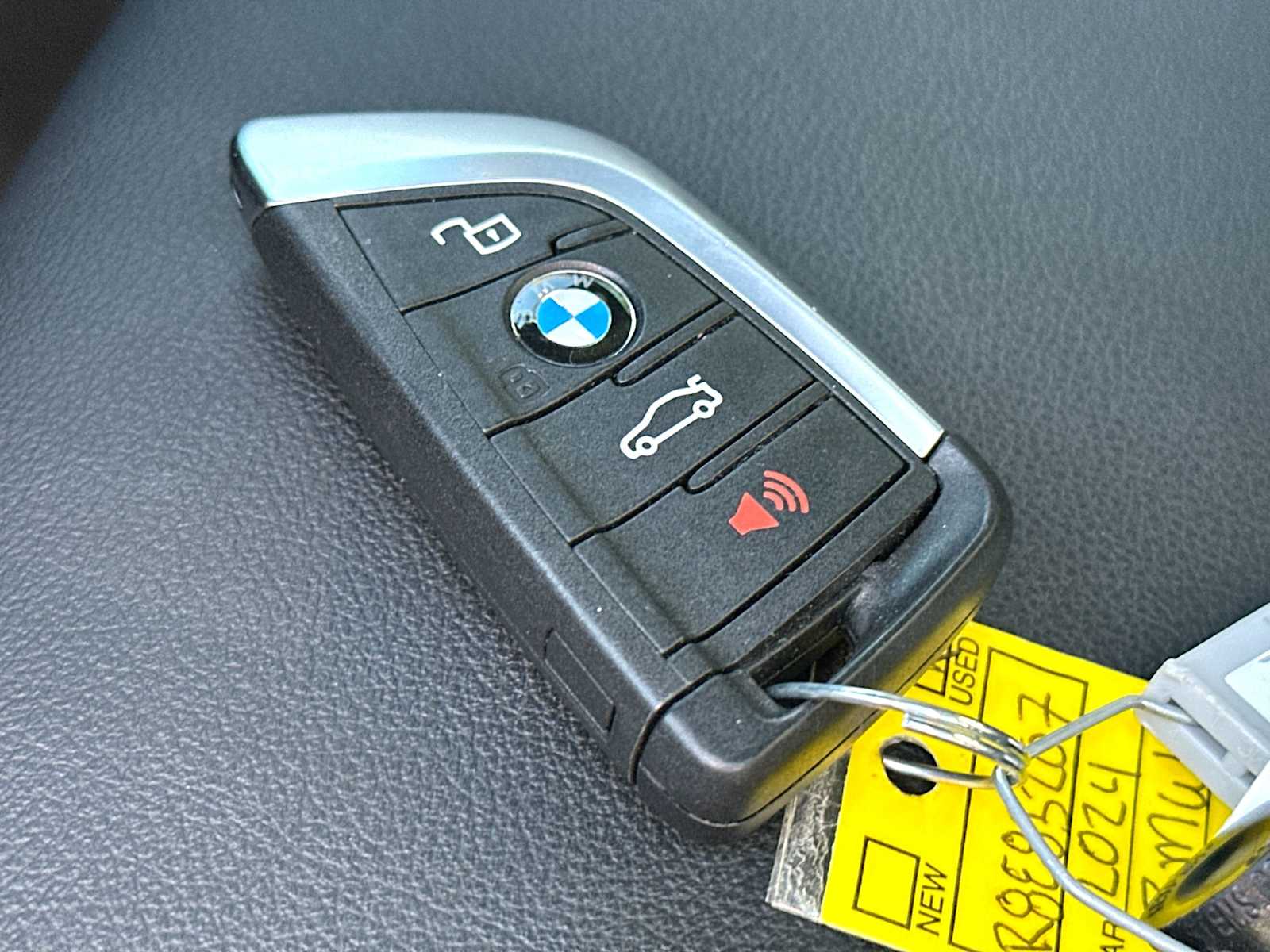 Thumbnail: 2024 BMW 3 Series - 29