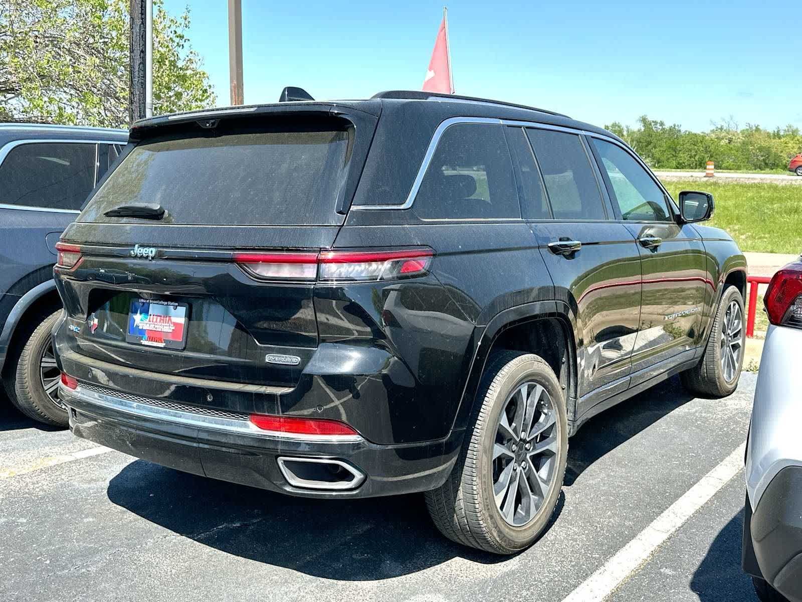 Thumbnail: 2024 Jeep Grand Cherokee - 12