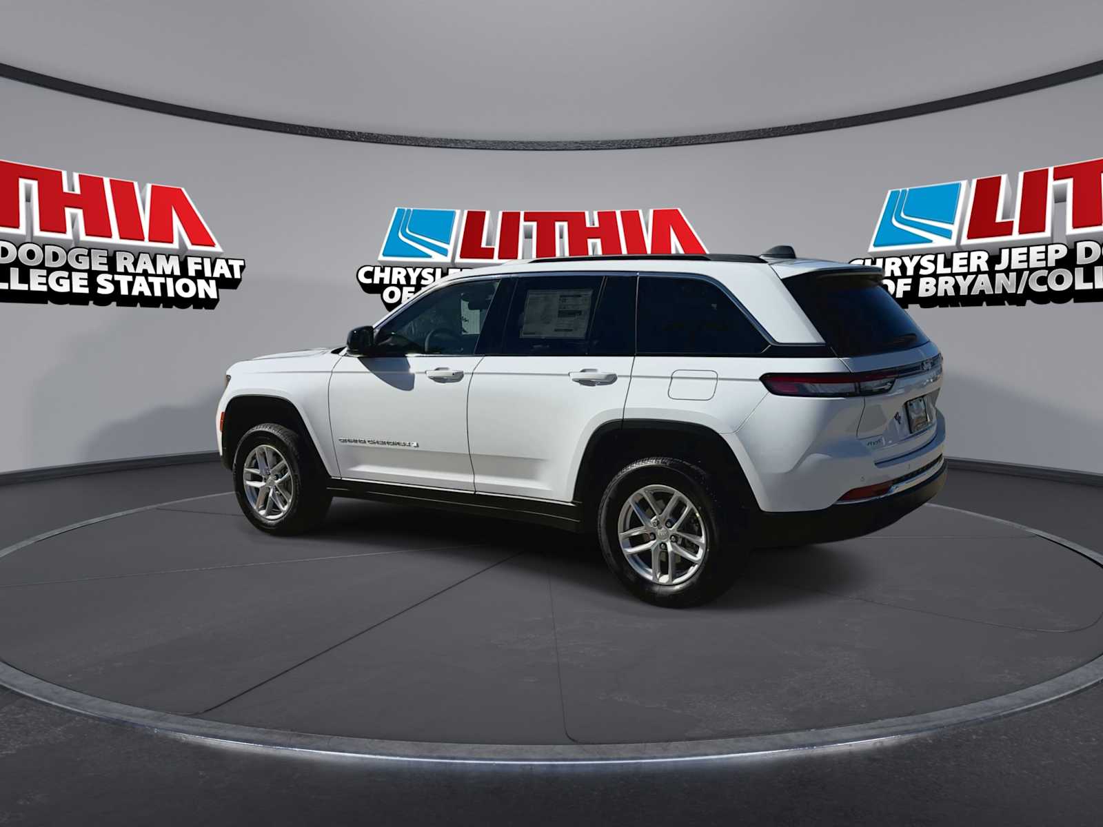 Thumbnail: 2025 Jeep Grand Cherokee - 6