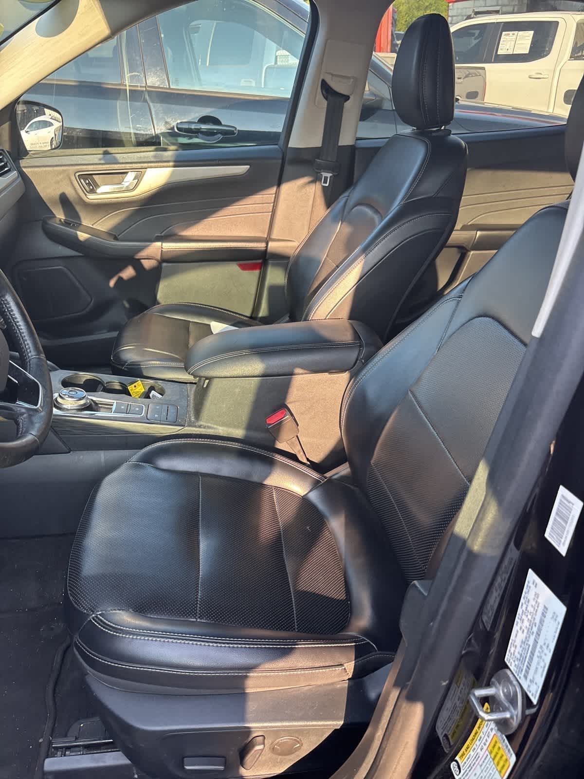 Thumbnail: 2021 Ford Escape - 4