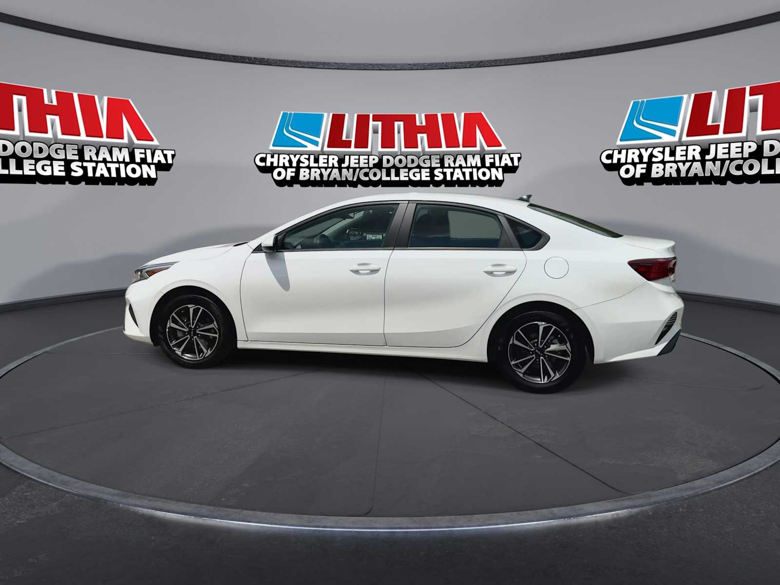 Thumbnail: 2024 Kia Forte - 5