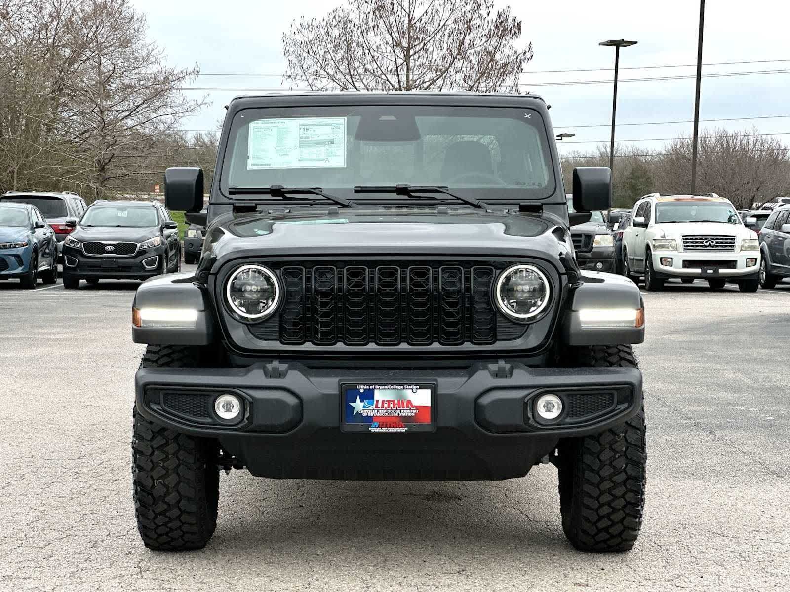 Thumbnail: 2026 Jeep Gladiator - 10