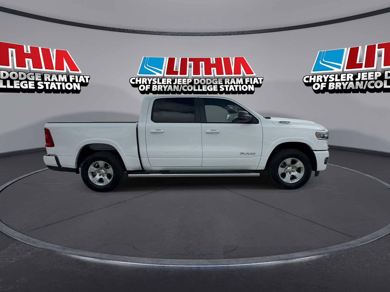 Thumbnail: 2026 RAM 1500 - 9