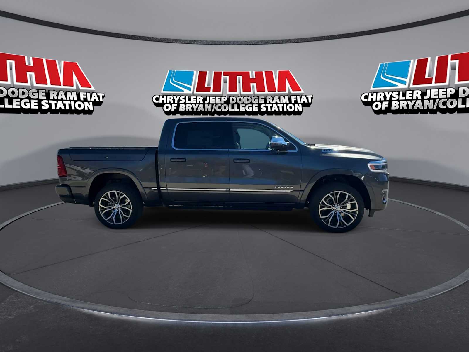 Thumbnail: 2026 RAM 1500 - 9