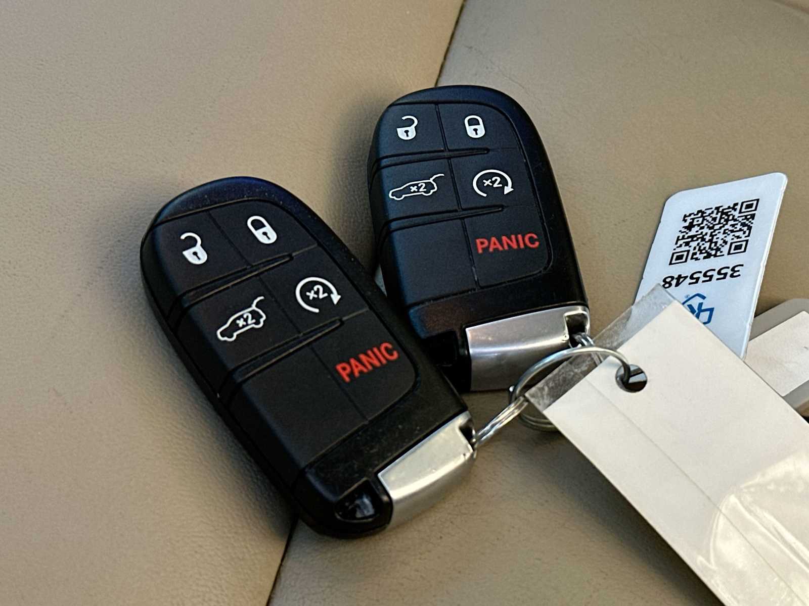 Thumbnail: 2020 Jeep Grand Cherokee - 29