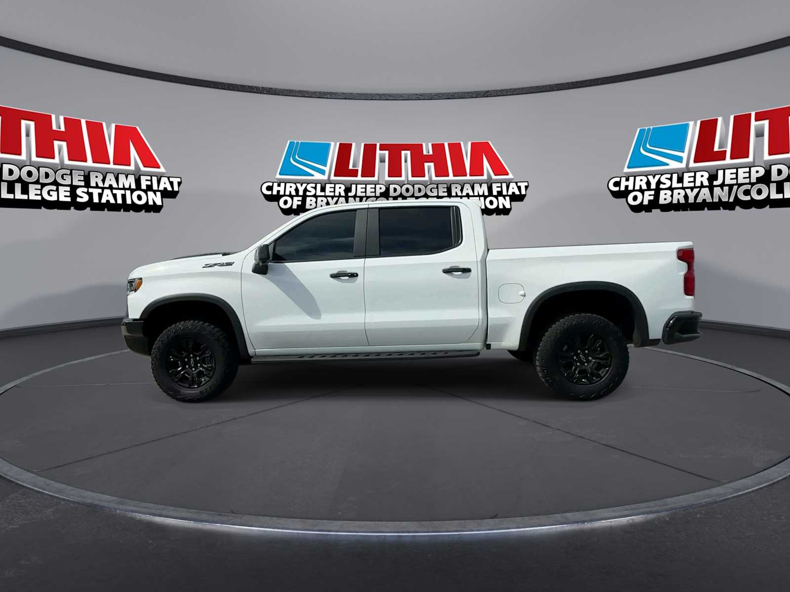 Thumbnail: 2025 Chevrolet Silverado 1500 - 5