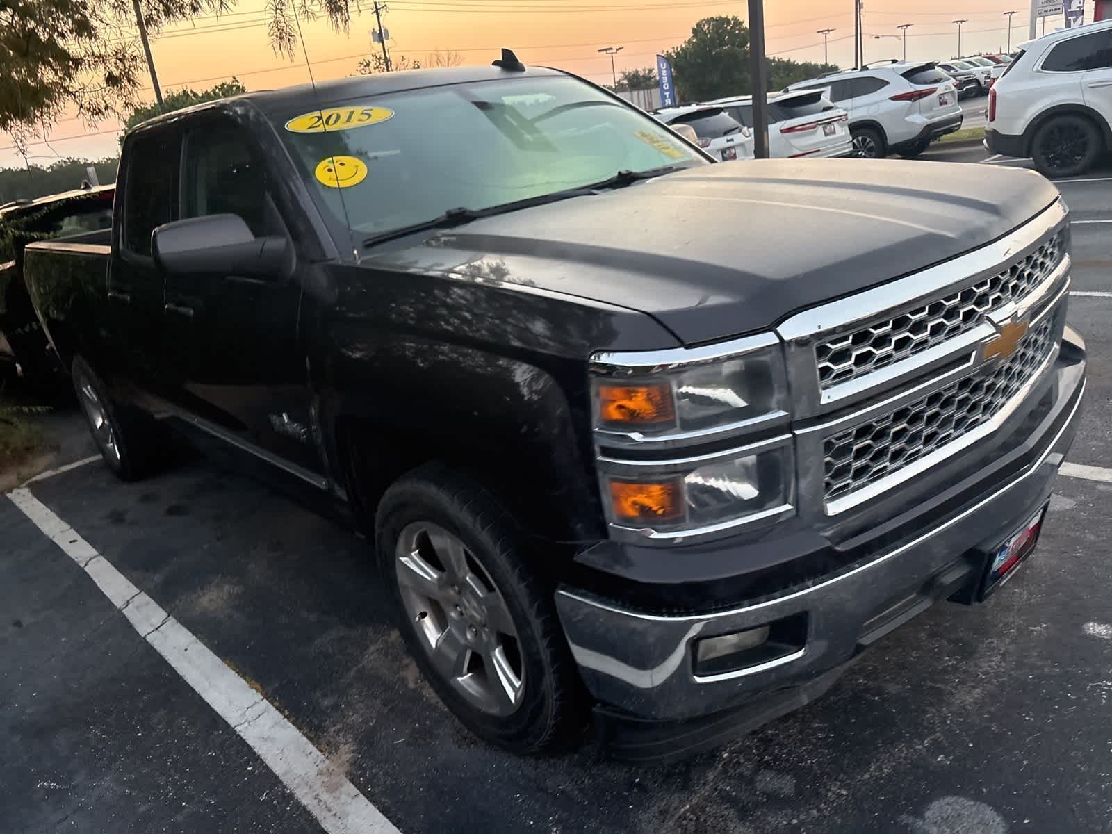 Used 2015 Chevrolet Silverado 1500 LT with VIN 1GCRCRECXFZ234186 for sale in Bryan, TX