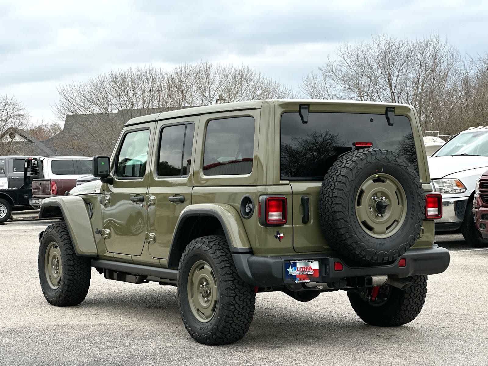 Thumbnail: 2026 Jeep Wrangler - 13