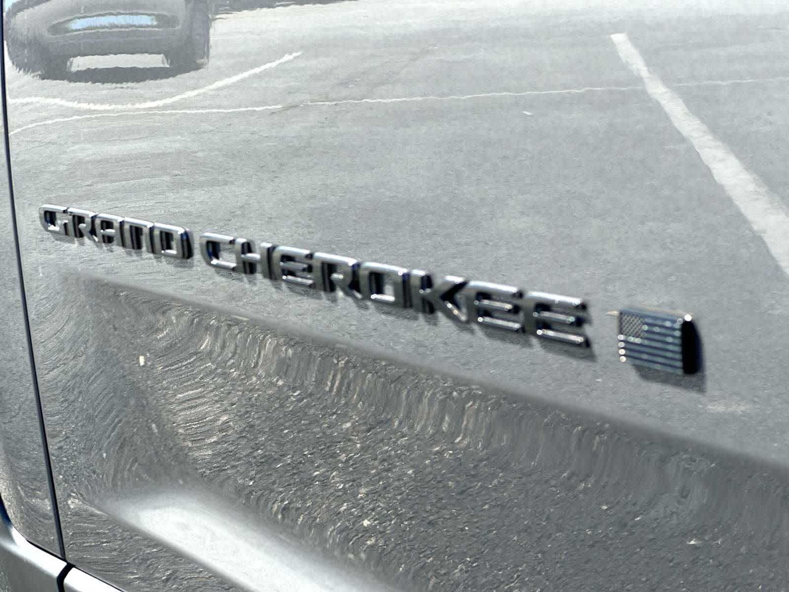 Thumbnail: 2026 Jeep Grand Cherokee - 15
