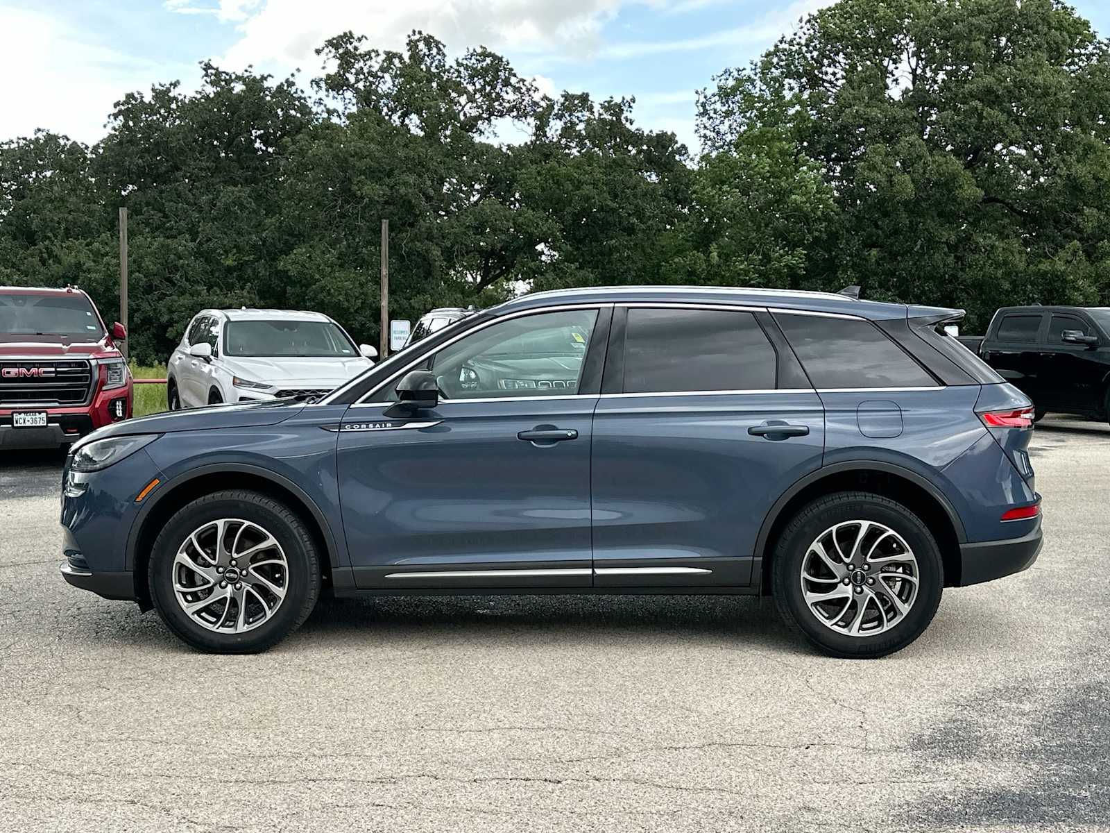 Thumbnail: 2022 Lincoln Corsair - 12