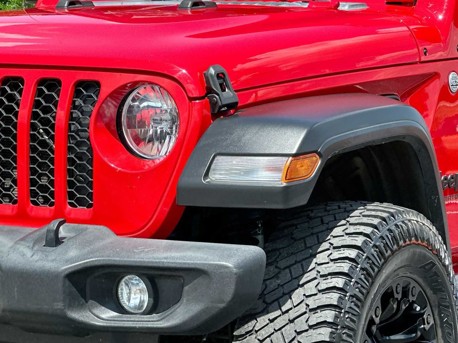 Thumbnail: 2020 Jeep Gladiator - 16