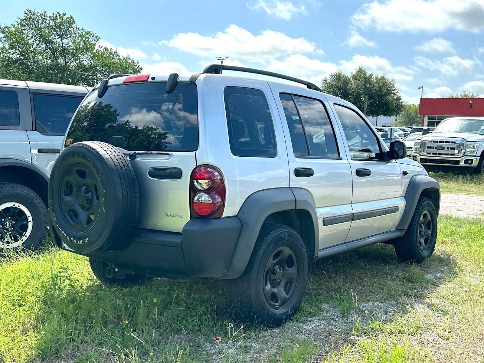 Thumbnail: 2006 Jeep Liberty - 3