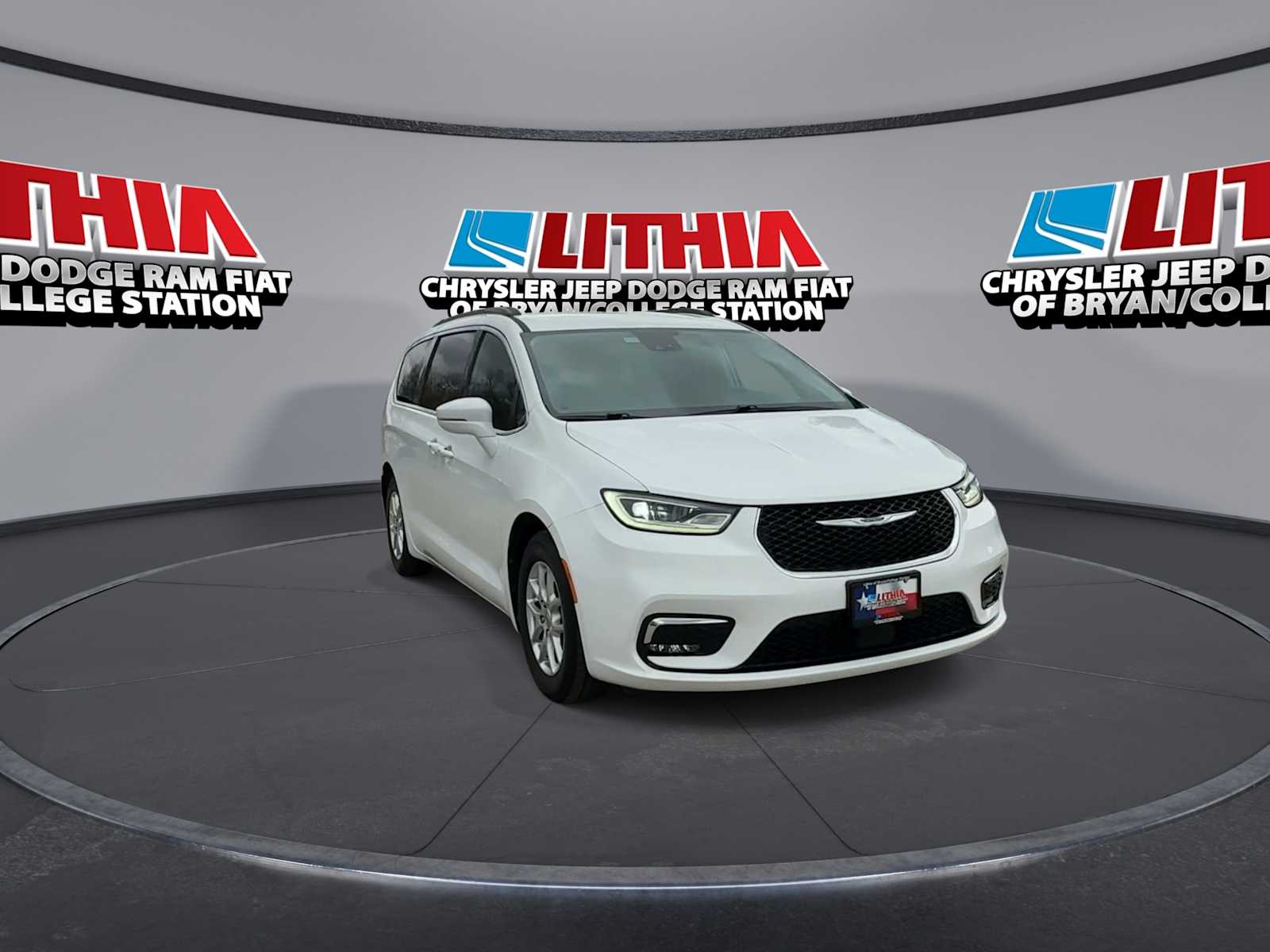 Thumbnail: 2022 Chrysler Pacifica - 2