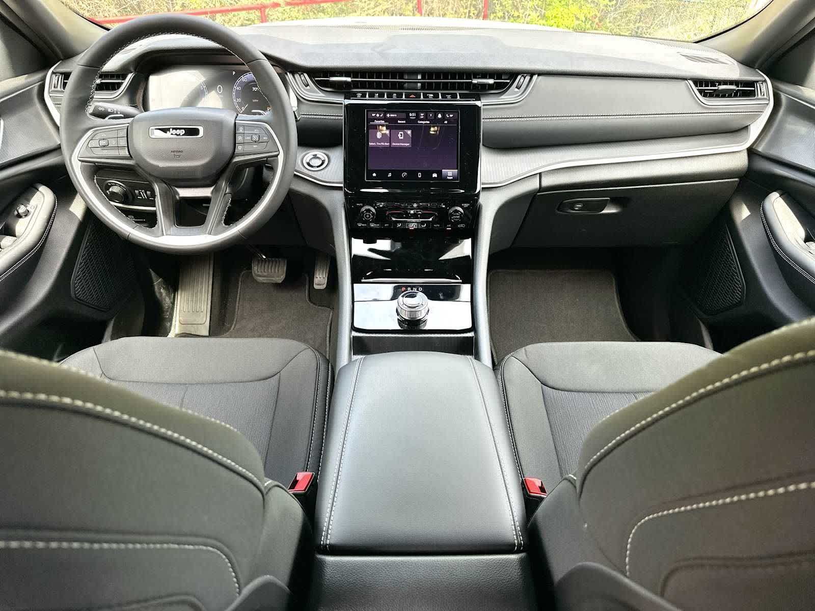 Thumbnail: 2026 Jeep Grand Cherokee - 26