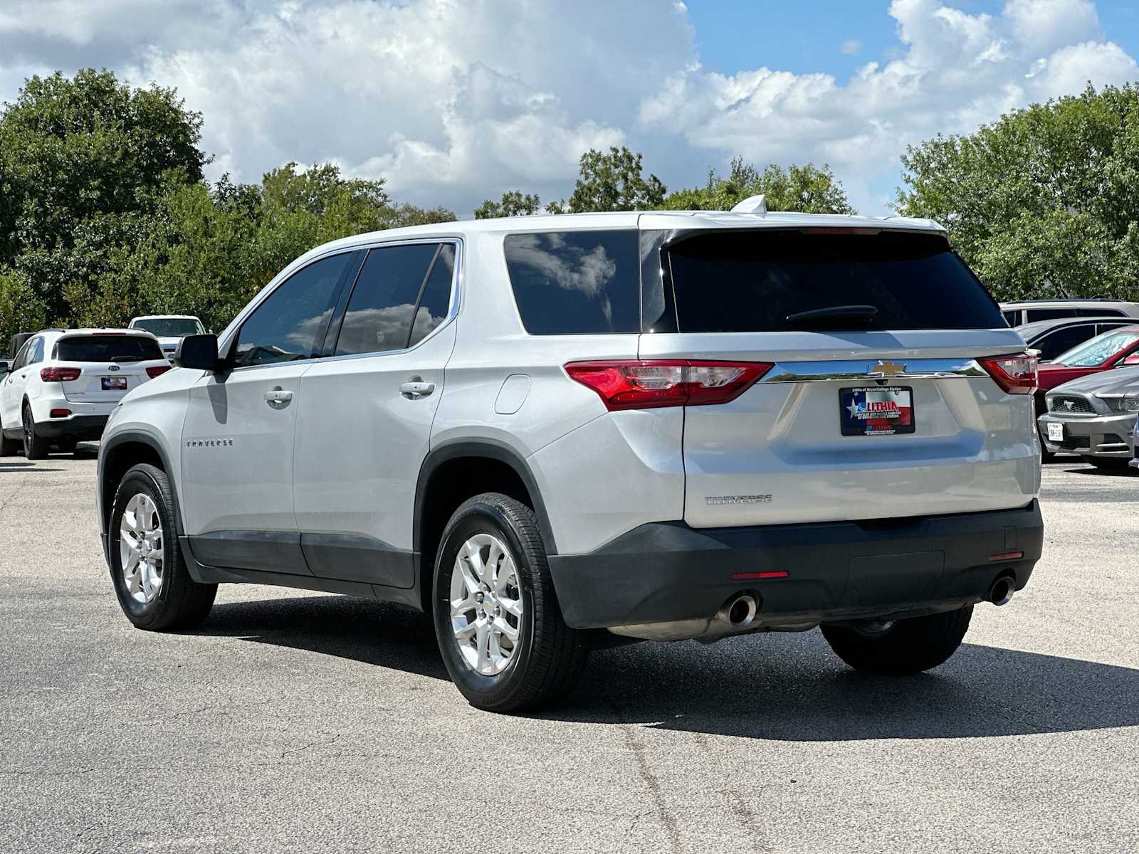 Thumbnail: 2021 Chevrolet Traverse - 13