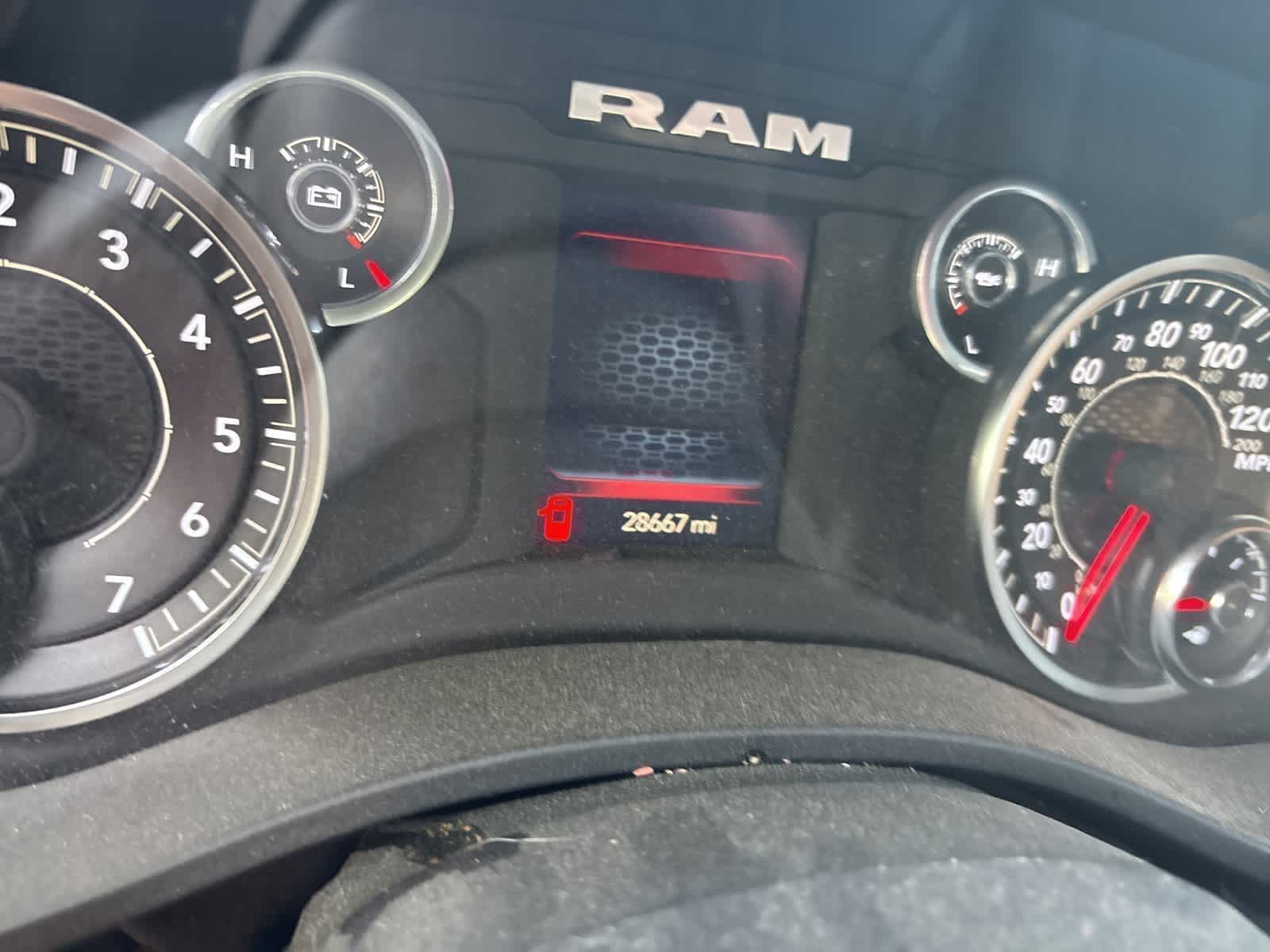 Thumbnail: 2025 RAM 1500 - 2