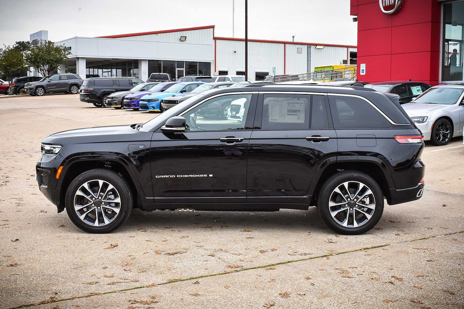 2024 Jeep Grand Cherokee Overland 4xe 10