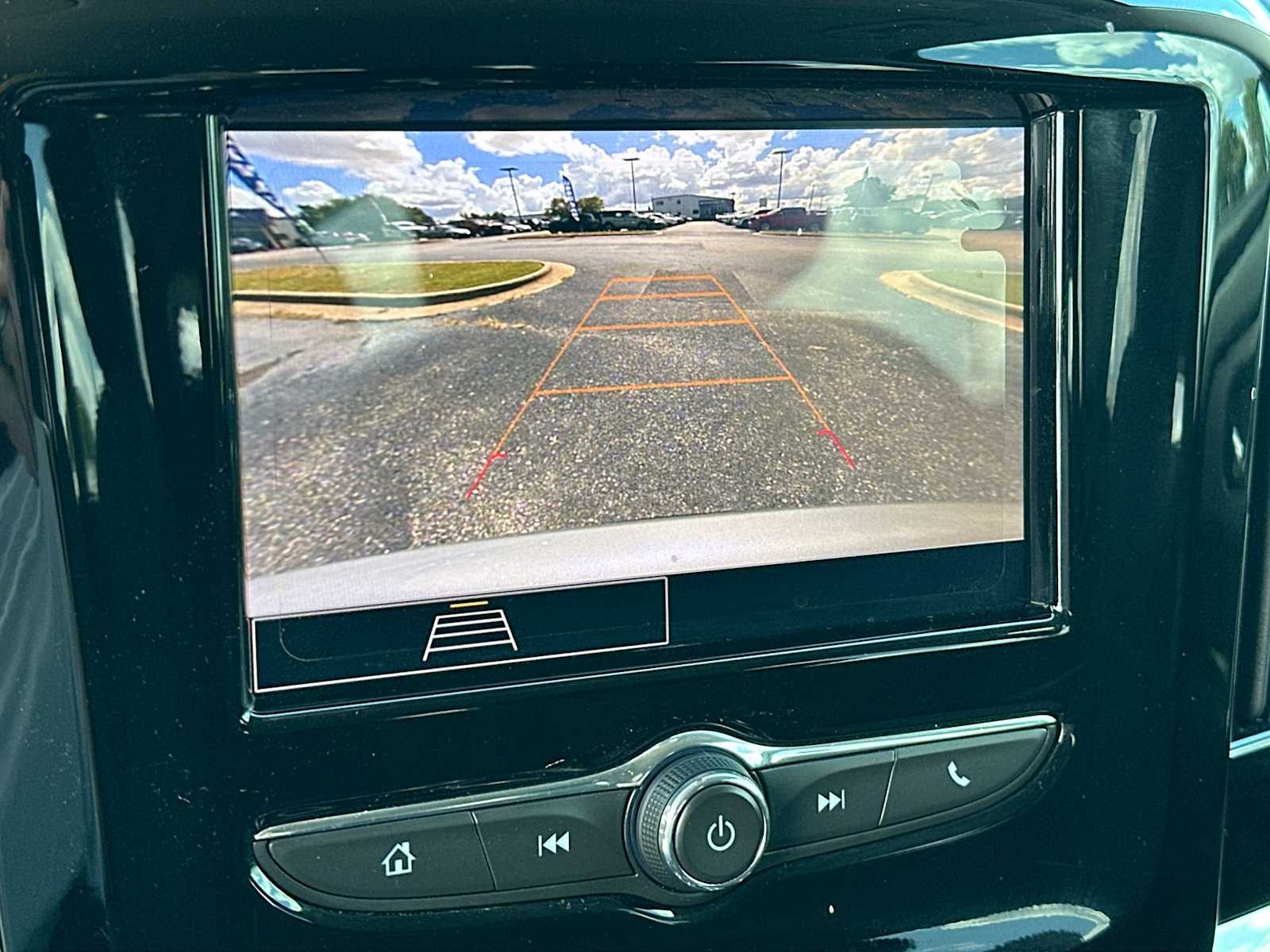 Thumbnail: 2021 Chevrolet Traverse - 20