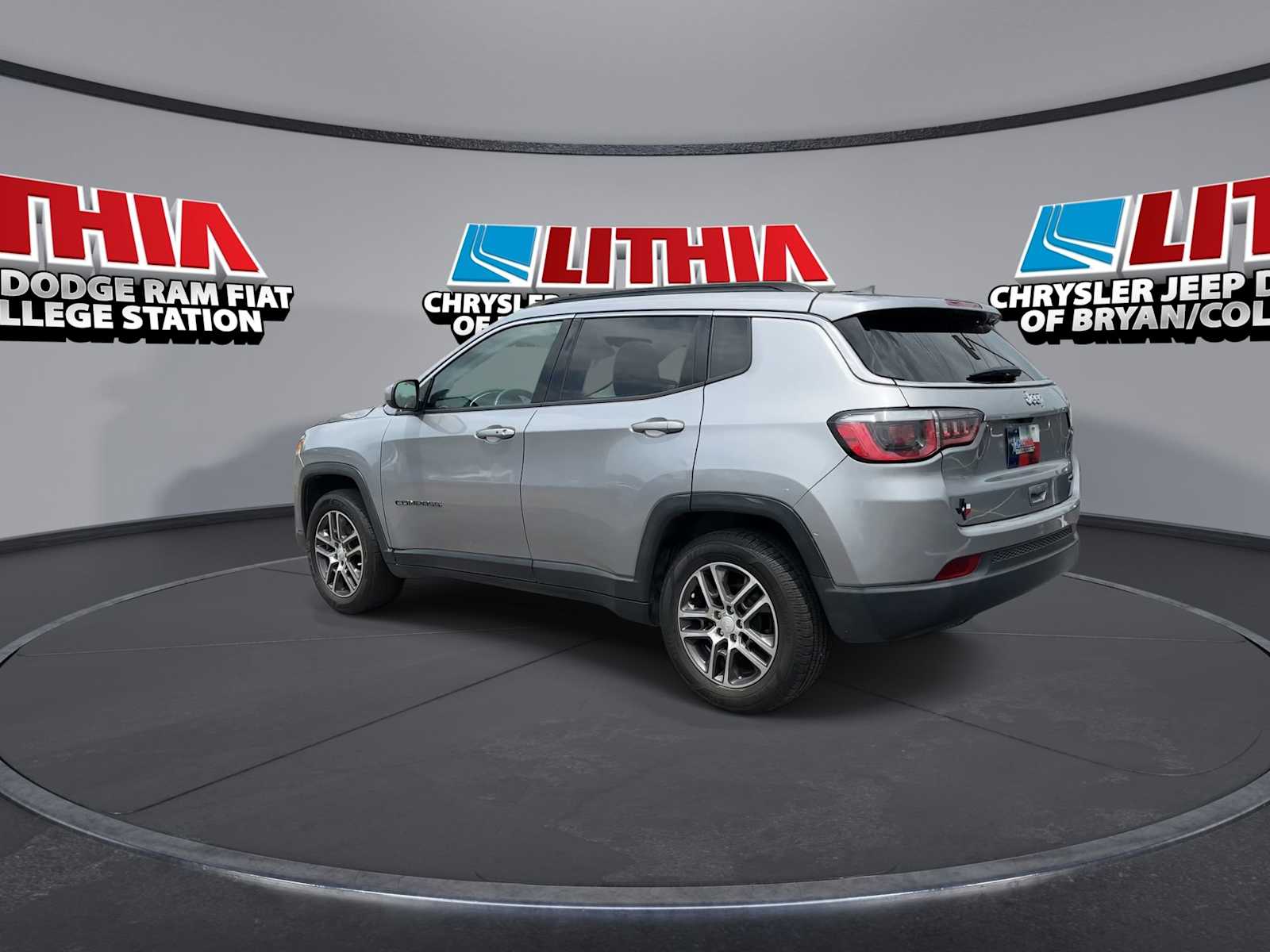 Thumbnail: 2018 Jeep Compass - 6