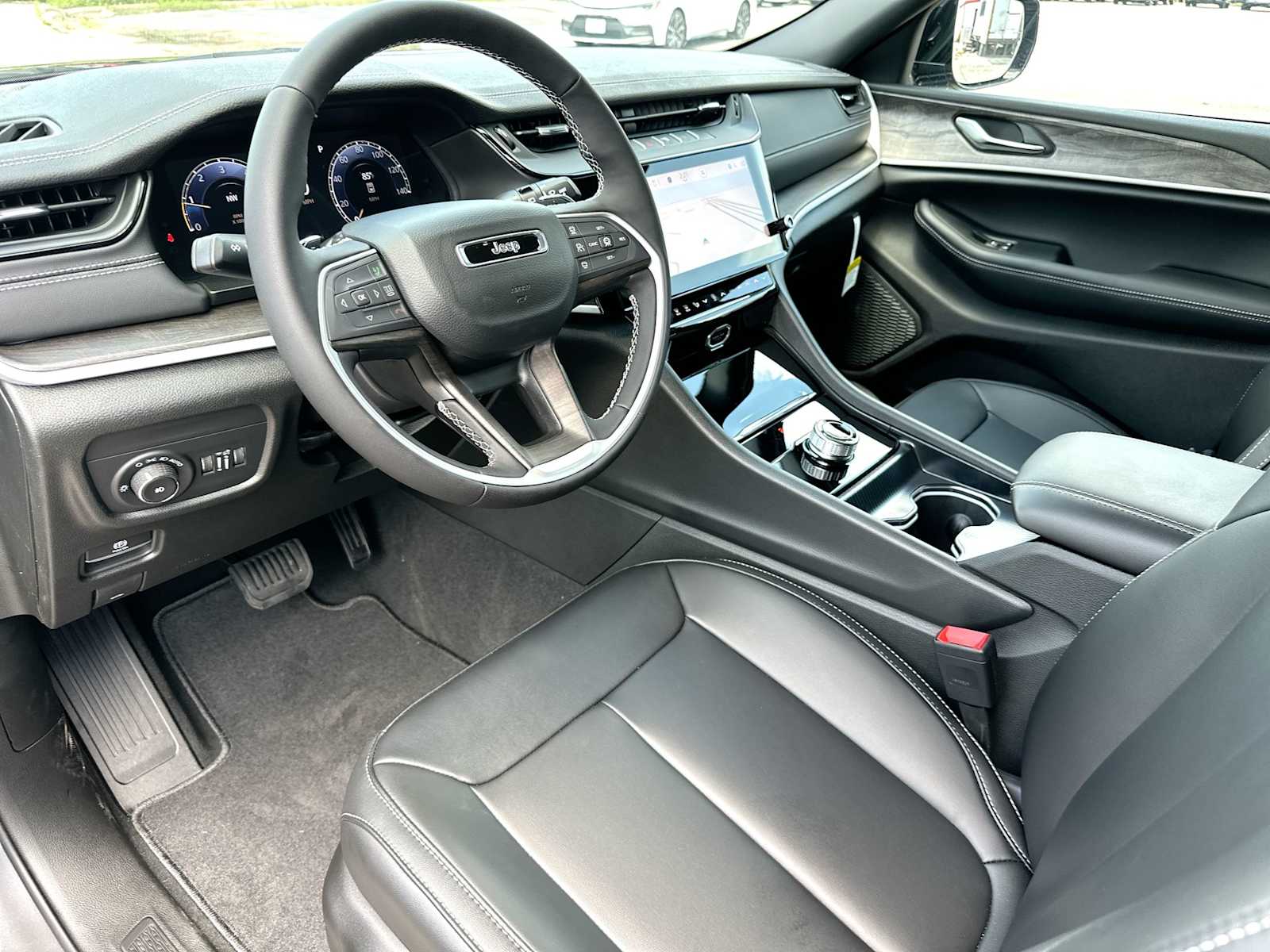 Thumbnail: 2026 Jeep Grand Cherokee - 18