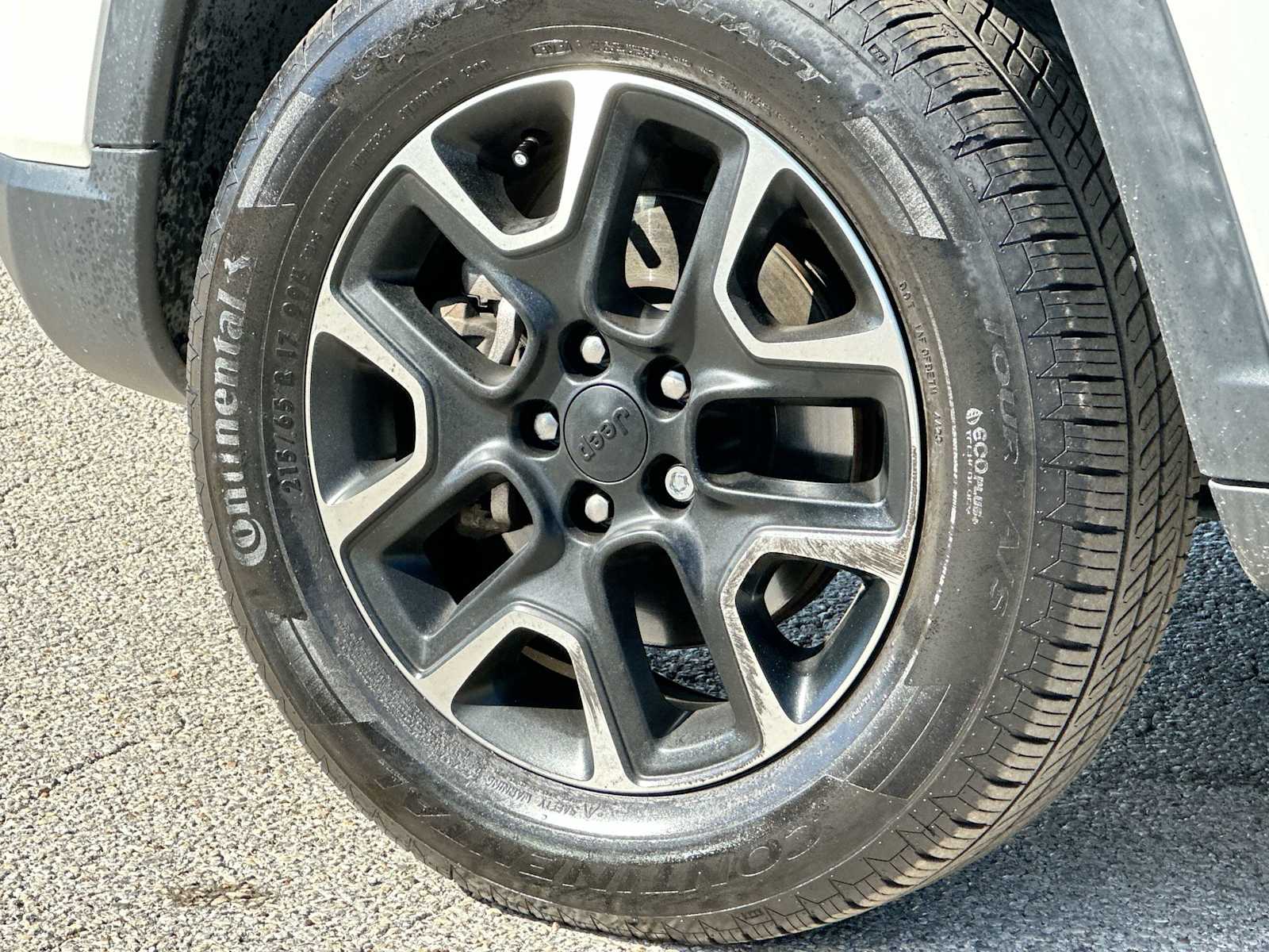 Thumbnail: 2021 Jeep Compass - 11