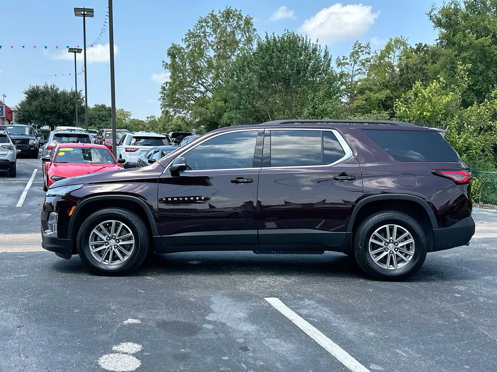 Thumbnail: 2023 Chevrolet Traverse - 12