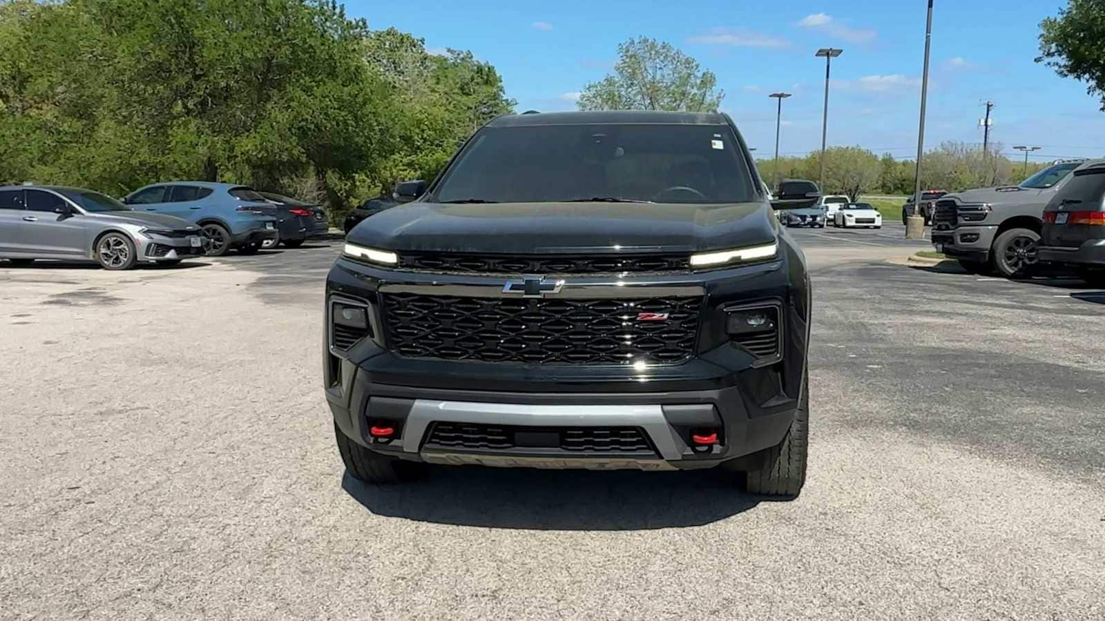 Thumbnail: 2025 Chevrolet Traverse - 3