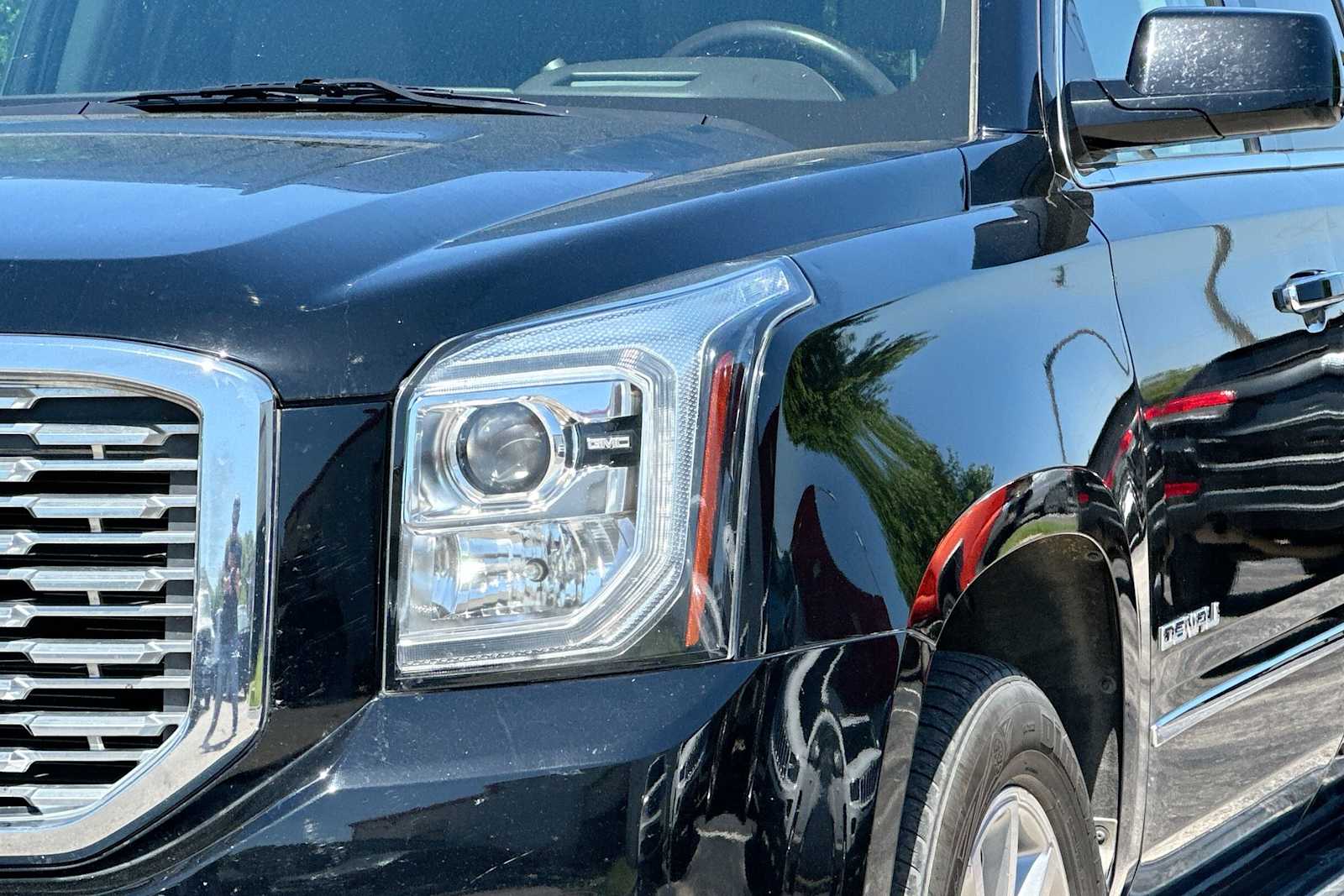 2018 GMC Yukon XL Denali 16