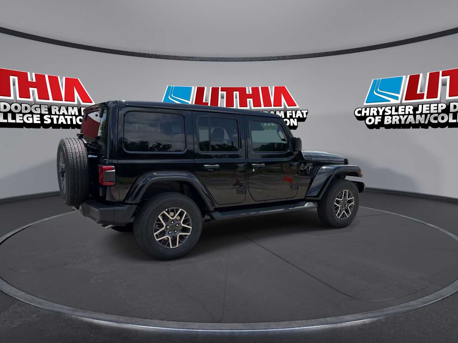 2025 Jeep Wrangler Sahara photo 3