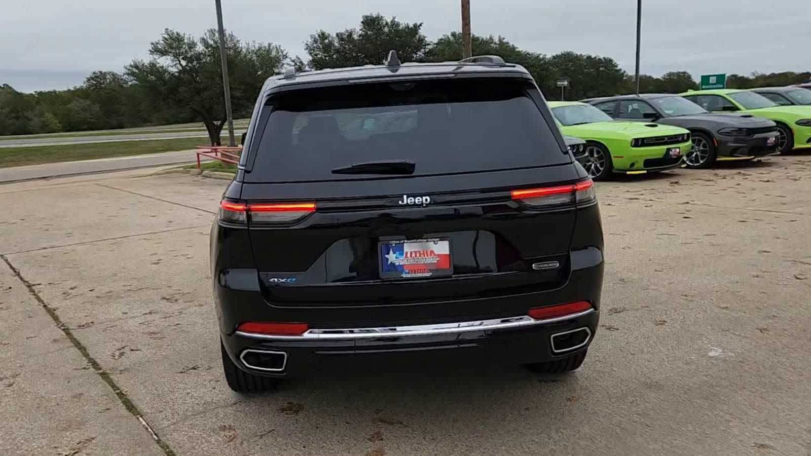 Thumbnail: 2024 Jeep Grand Cherokee - 7