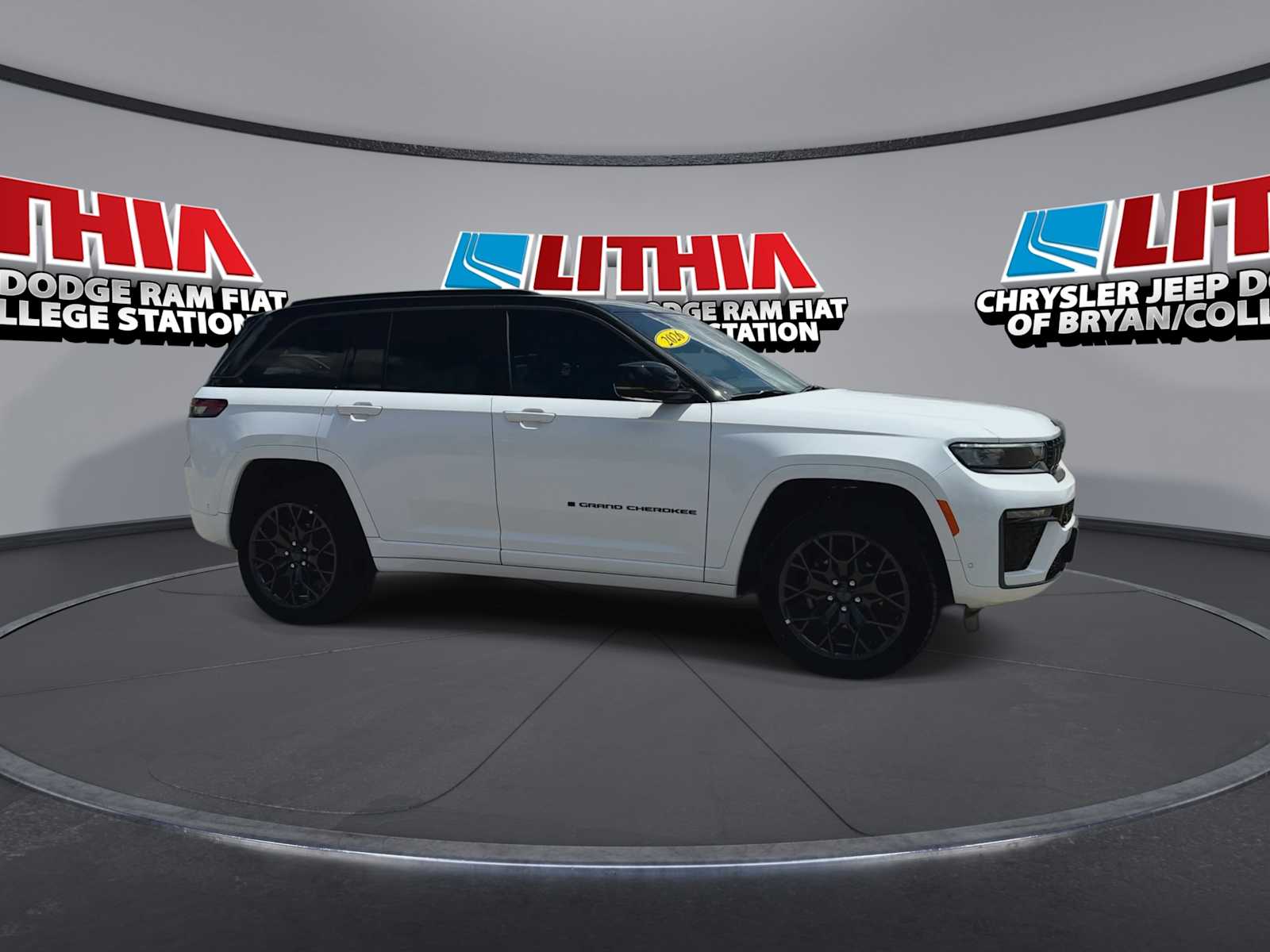 Thumbnail: 2026 Jeep Grand Cherokee - 9