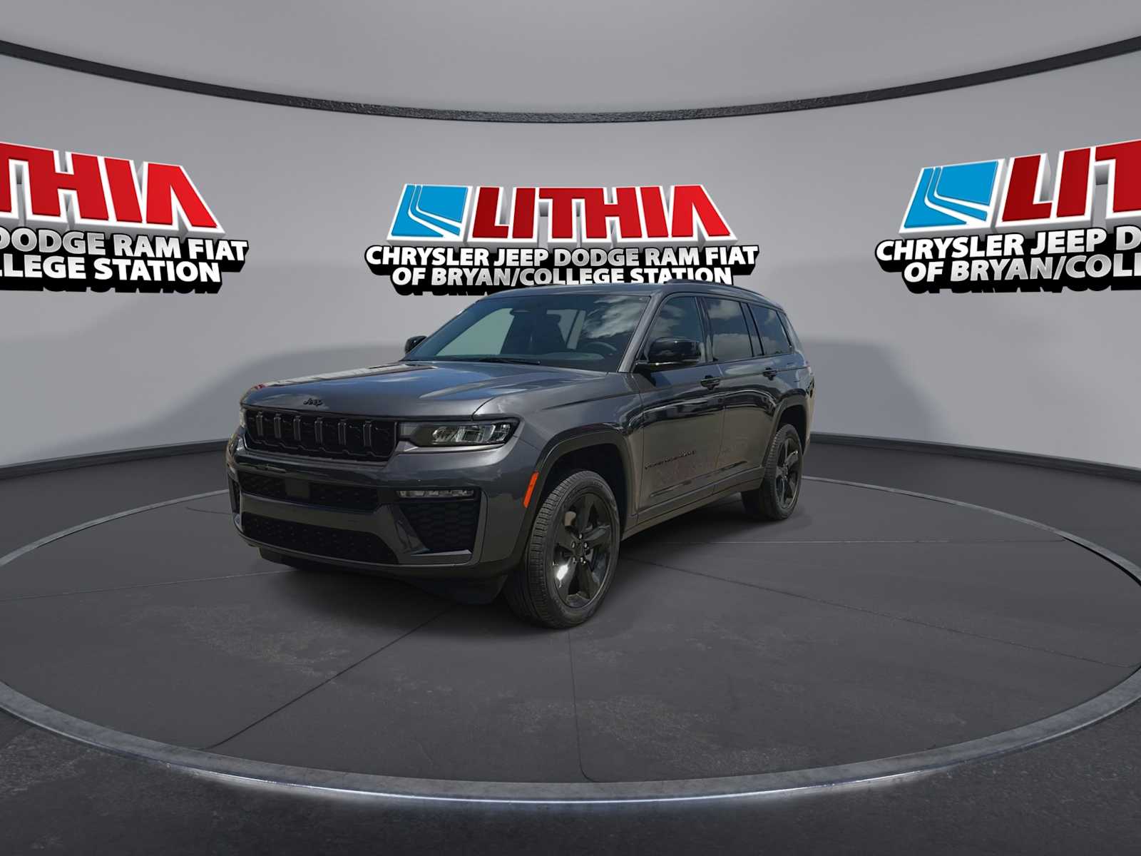 Thumbnail: 2026 Jeep Grand Cherokee - 3