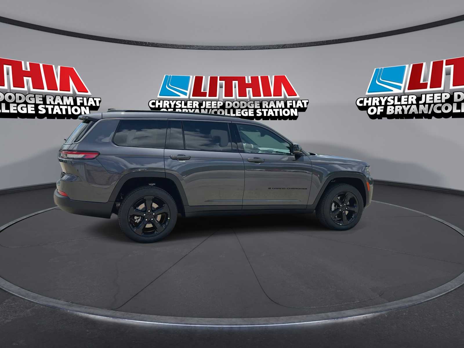 Thumbnail: 2026 Jeep Grand Cherokee - 8