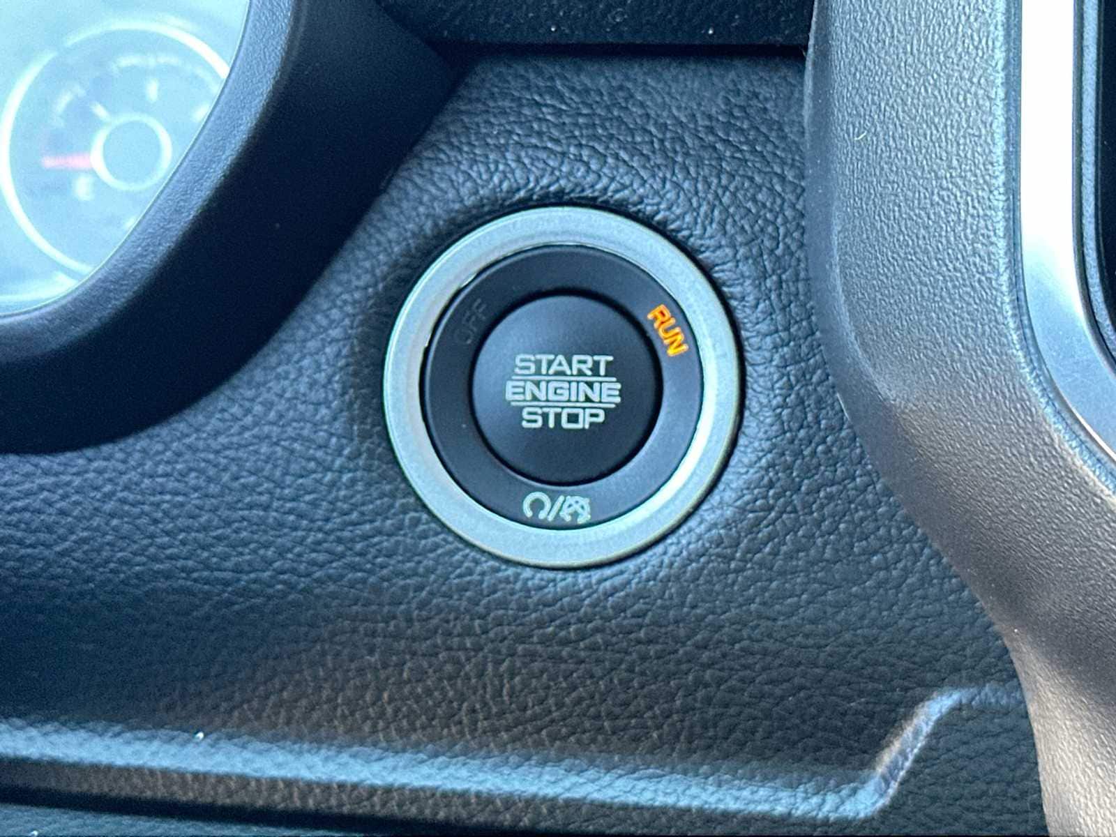 Thumbnail: 2025 RAM 1500 - 28