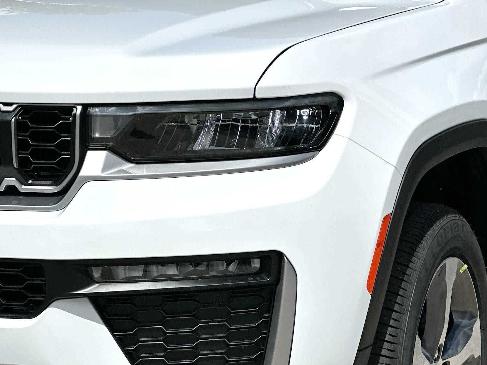 Thumbnail: 2026 Jeep Grand Cherokee - 16