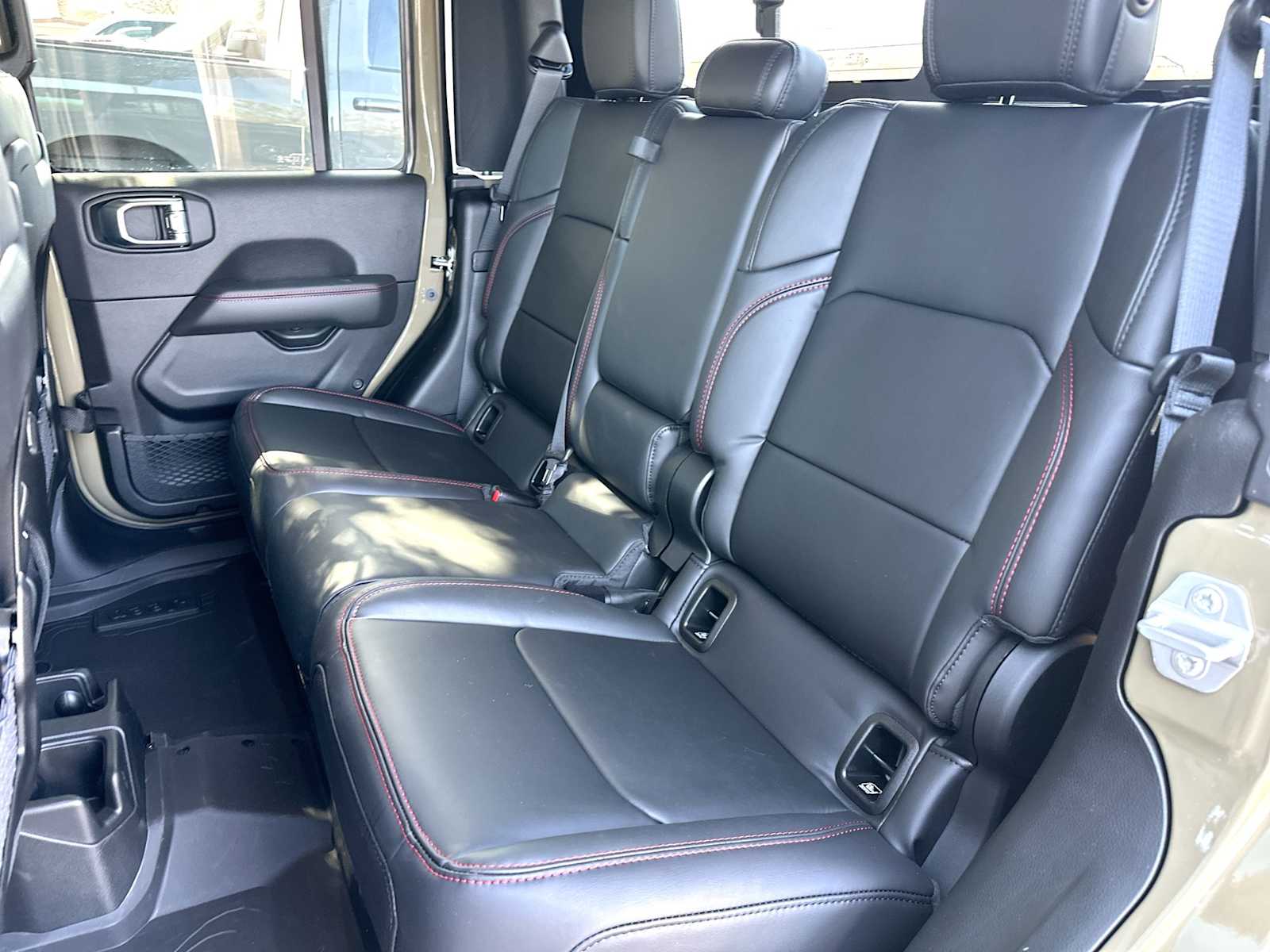 Thumbnail: 2026 Jeep Gladiator - 23