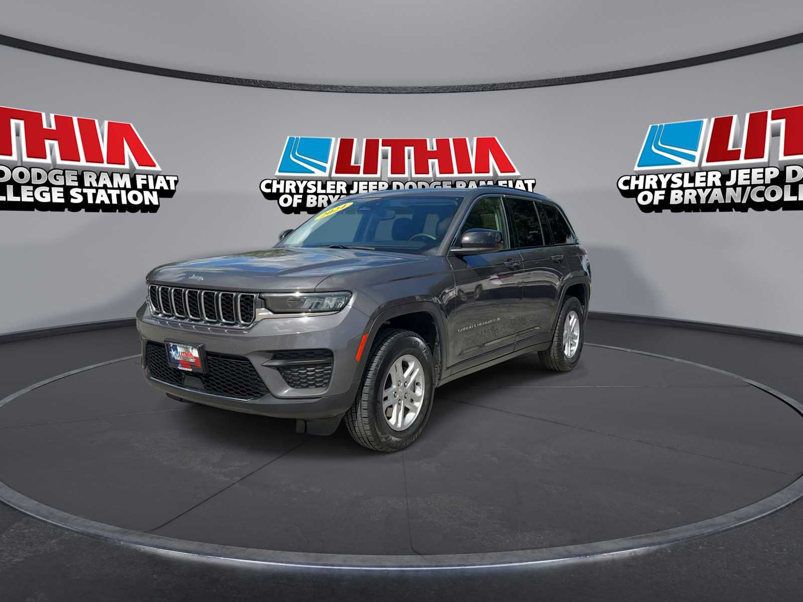 Thumbnail: 2024 Jeep Grand Cherokee - 3