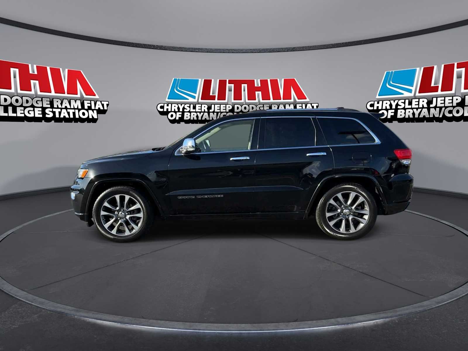 Thumbnail: 2017 Jeep Grand Cherokee - 5