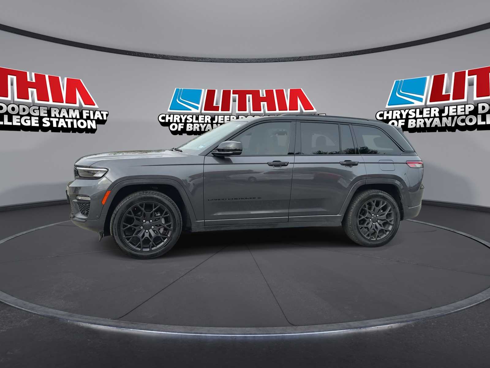 Thumbnail: 2024 Jeep Grand Cherokee - 4