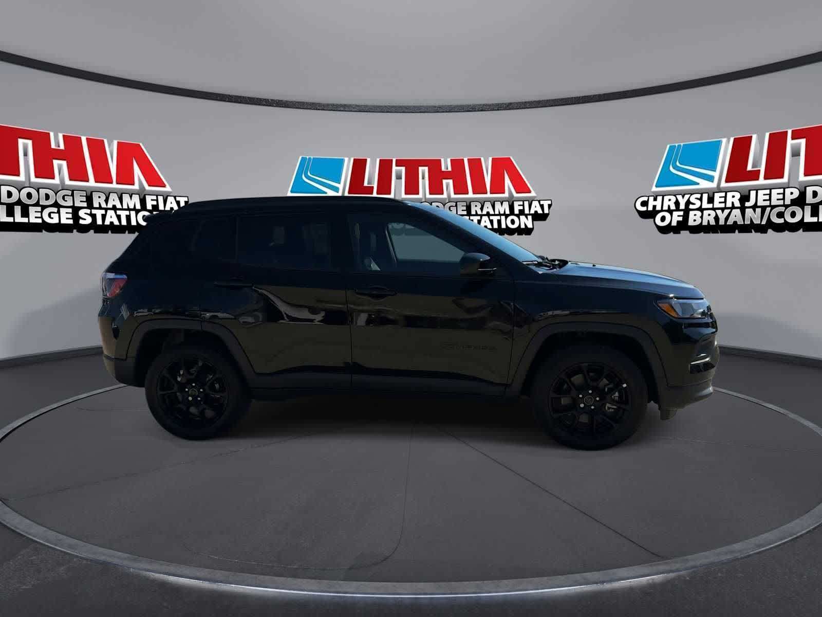 Thumbnail: 2026 Jeep Compass - 9