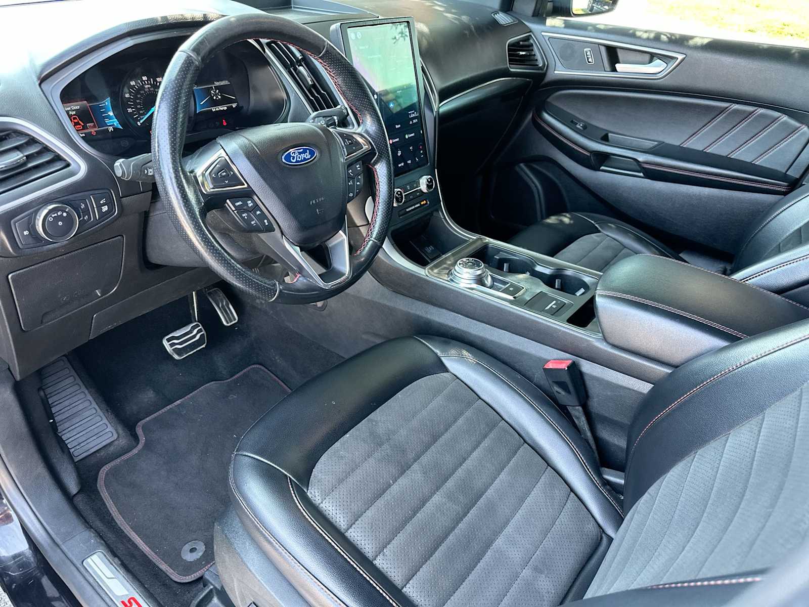 Thumbnail: 2022 Ford Edge - 18