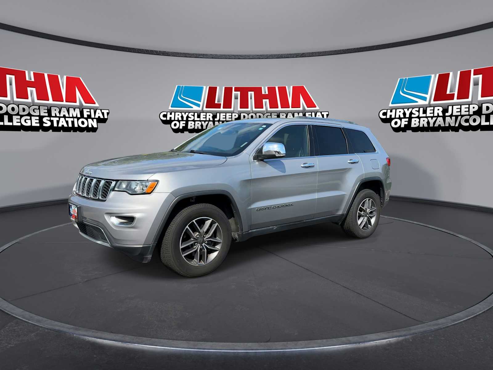 Thumbnail: 2019 Jeep Grand Cherokee - 4